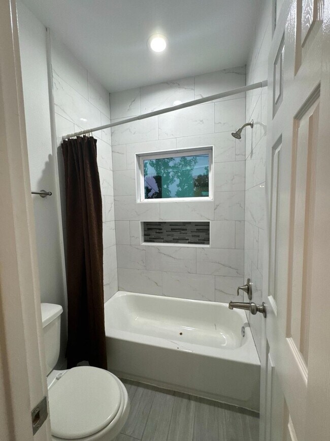 Building Photo - 8305 Prairie View Dr