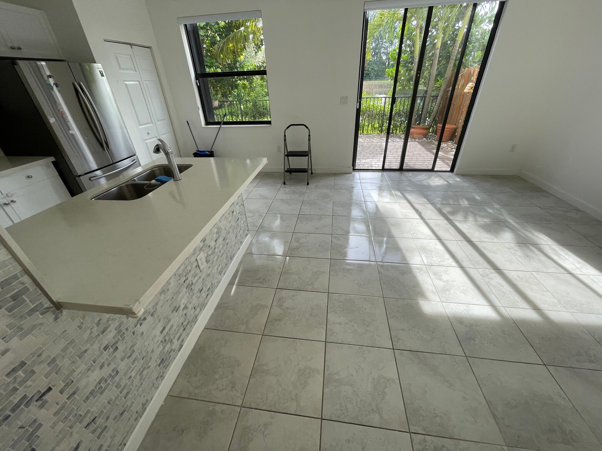 Building Photo - 5033 Kobus Ter