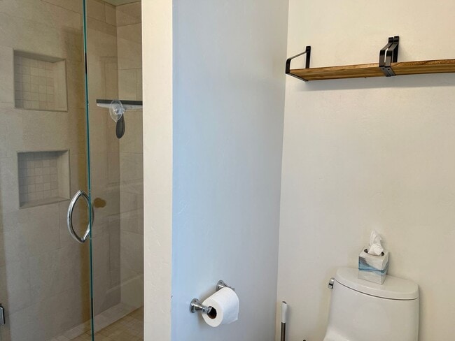 Building Photo - Efficient Studio In-Law unit located near ...