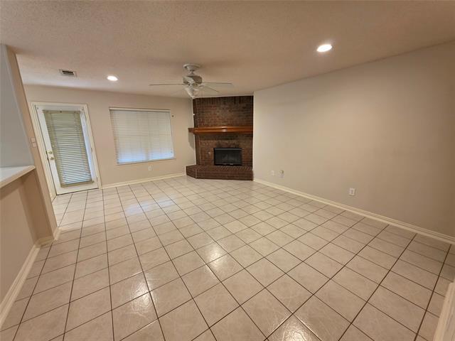 Building Photo - 5302 Lynn Ct