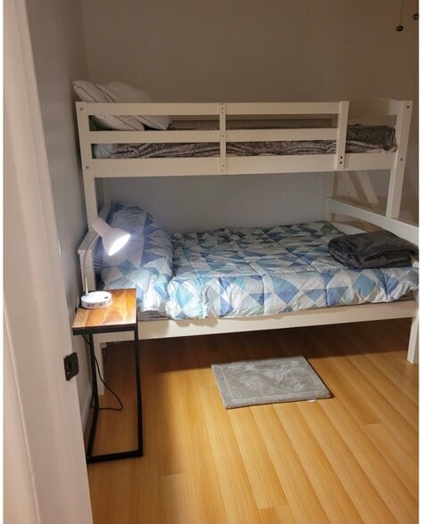 Building Photo - 1430 Manhattan Beach Blvd