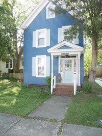 Building Photo - Charming 3-Bedroom Home in Cambridge – Ste...