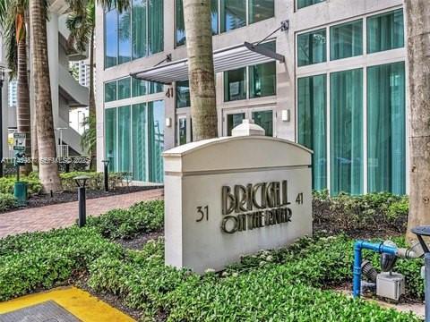 Building Photo - 41 SE 5th St