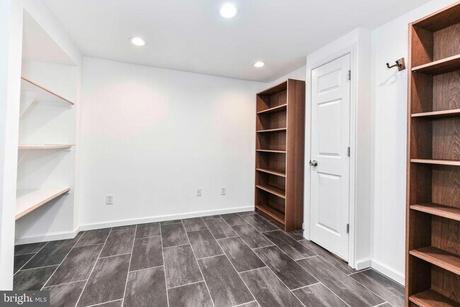Building Photo - 5836 Jackson Oak Ct