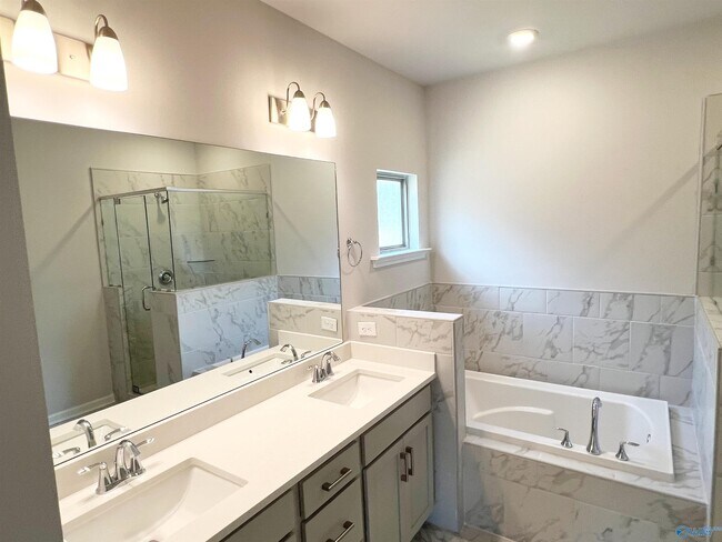 Building Photo - 11073 Wayland Rdg Dr