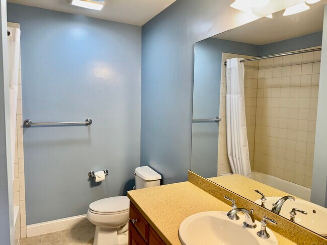 Building Photo - 14 Park Pl Cir