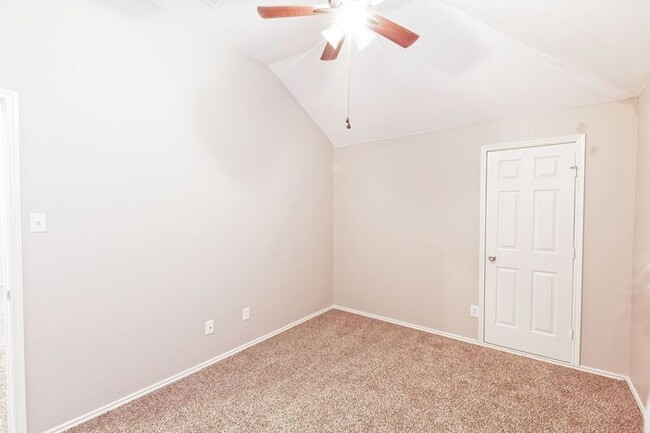 Building Photo - 10129 Placid Dr
