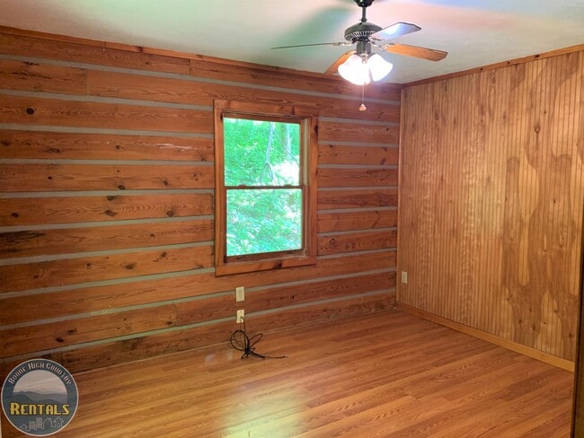 Building Photo - 159 David Sides Rd