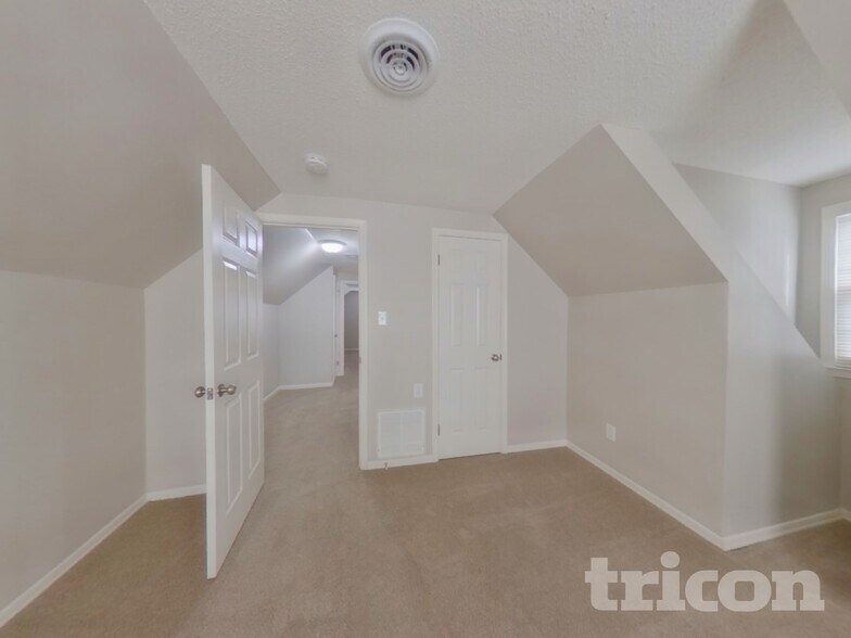 Building Photo - 9033 Trailhead Ct