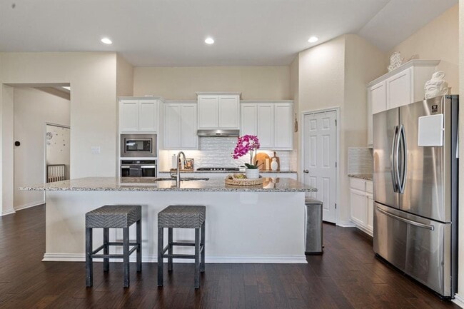 Building Photo - 7716 Pace Ravine Dr