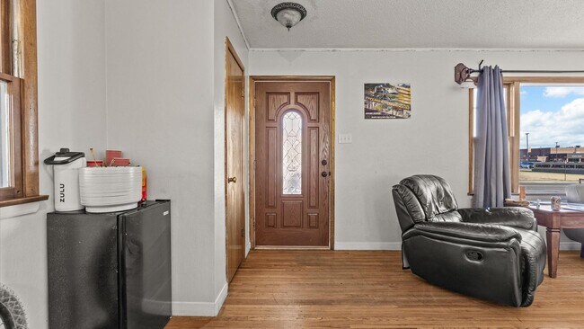 Building Photo - 1627 N 5th St