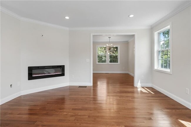 Building Photo - 8 Seabreeze Terrace