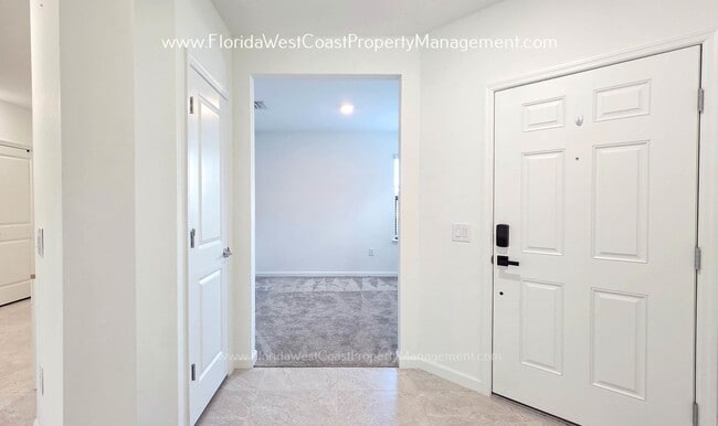 Building Photo - 6467 Silverstar Dr