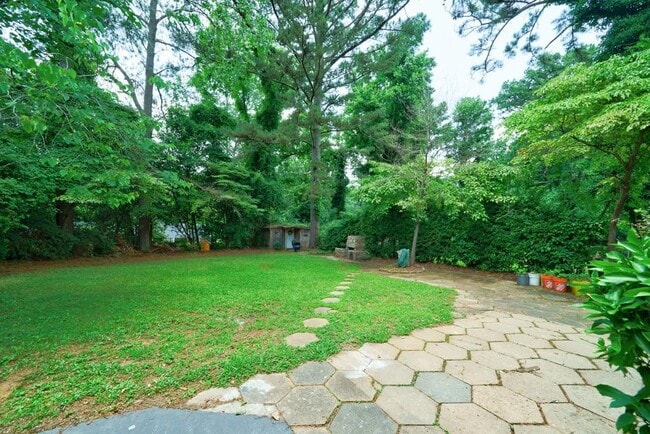 Building Photo - 254 Richardson Rd NW