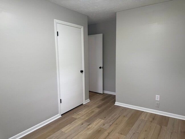 Building Photo - Renovated Rocky Hill Home