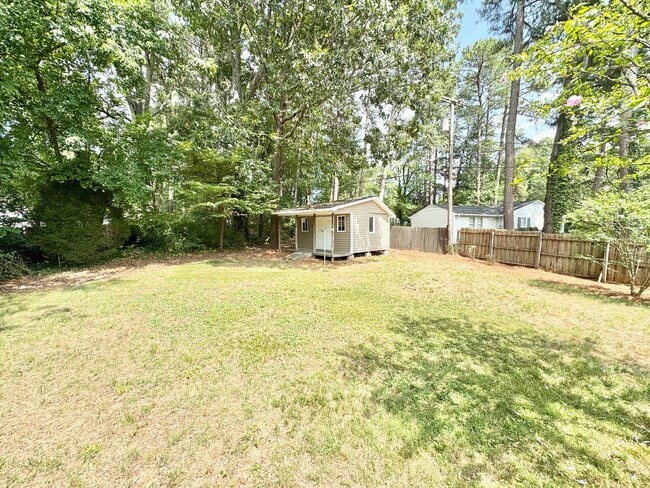 Building Photo - Remodeled 3BR in Guilford Hills