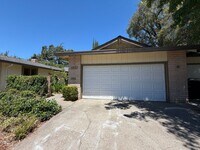 Building Photo - 7739 Southcliff Dr