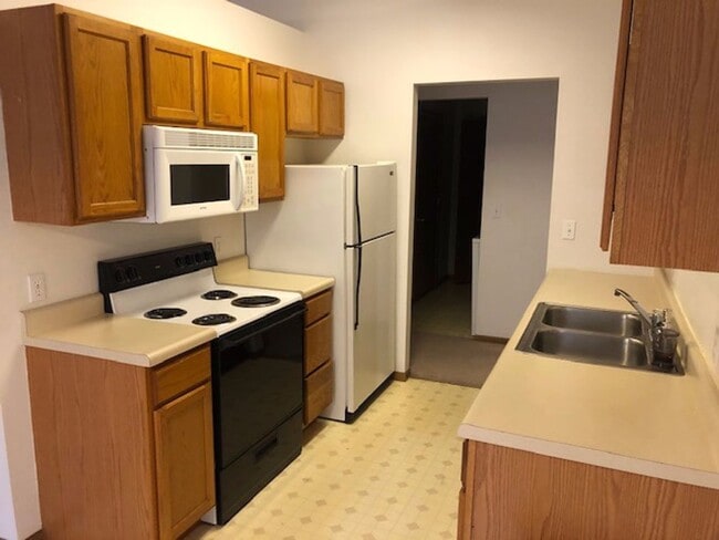 Building Photo - 4809-4811 Geyser Blvd