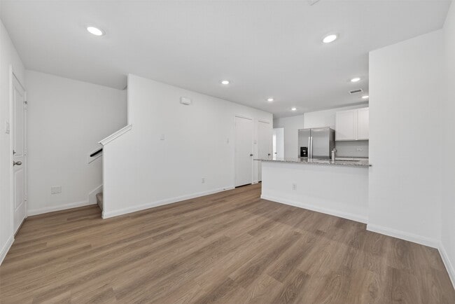 Building Photo - 2065 E Gemini Dr