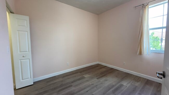 Building Photo - 5283 Ellery Terrace