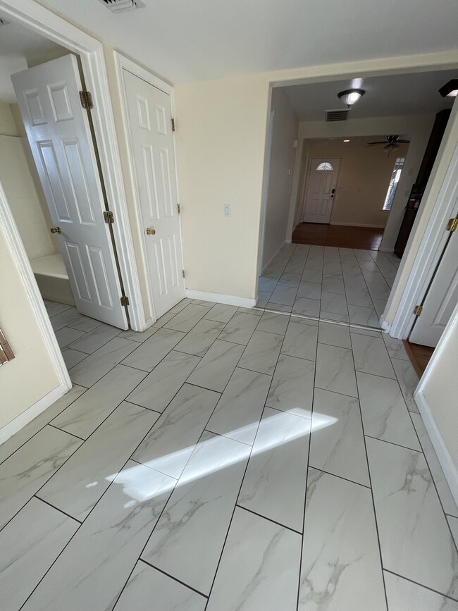 Building Photo - 8302 Bailey Rd