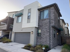 Building Photo - 5661 Beale Ave