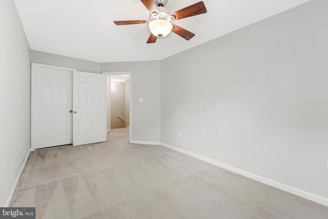 Building Photo - 12747 Fair Briar Ln