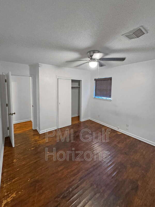 Building Photo - 8053 Malibu Cir