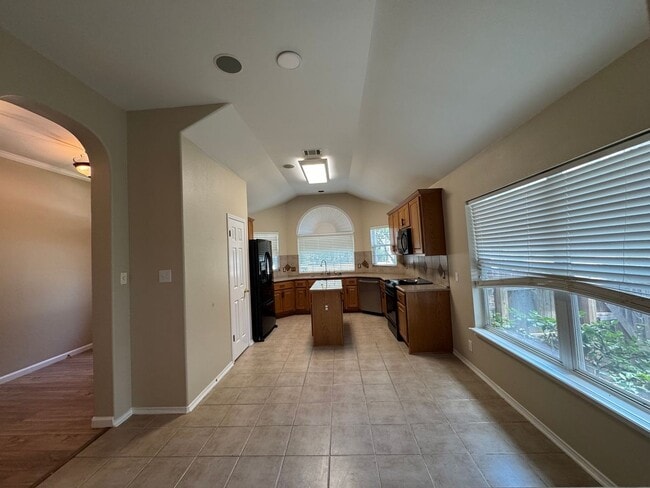 Building Photo - 20502 Wild Springs Dr