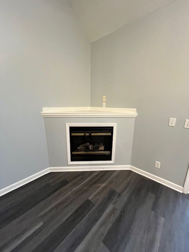 Building Photo - Comfortable and Convenient 3 Bedroom Townhome in Wilmington, NC