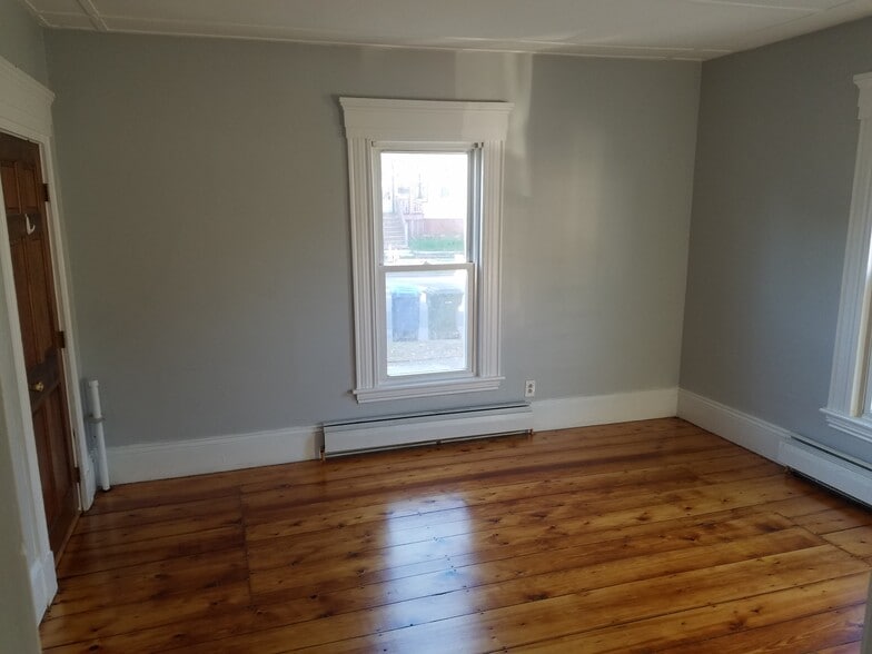 Building Photo - 857 Broadway