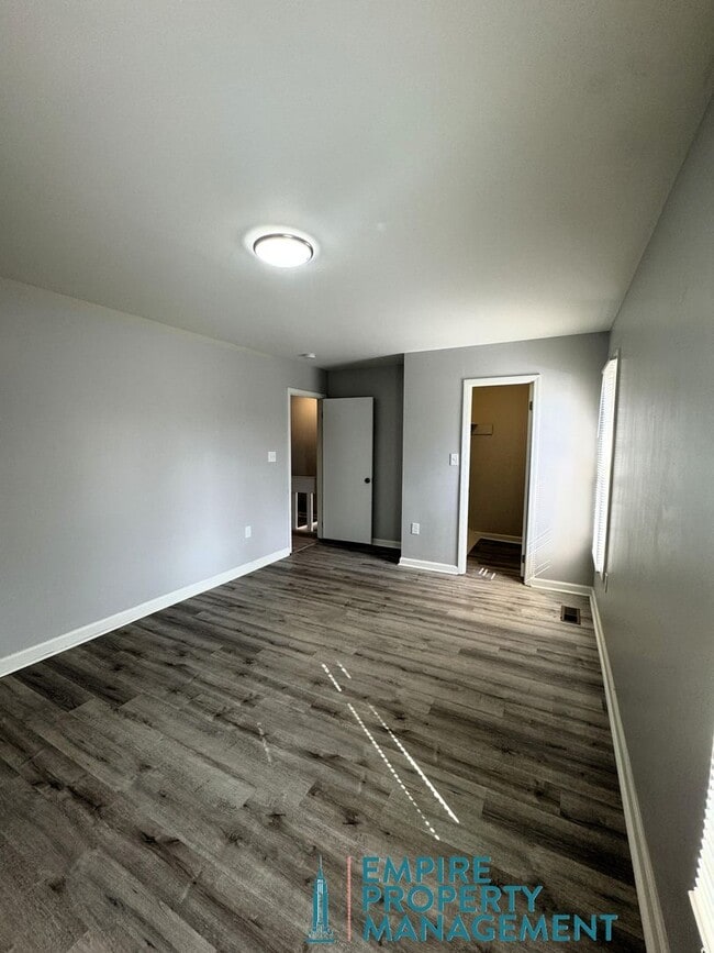 Building Photo - 9006 Mahogany Row SE