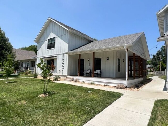 Building Photo - Springfield's first pocket neighborhood!! ...