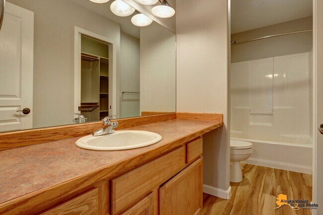 Building Photo - 8403 Duben Ave