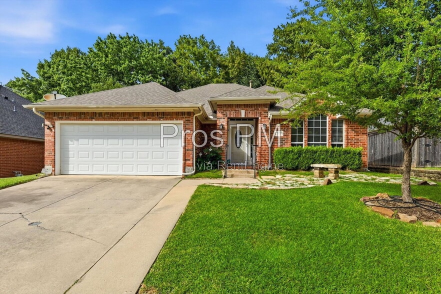 Building Photo - 2921 Meadow Glen Dr