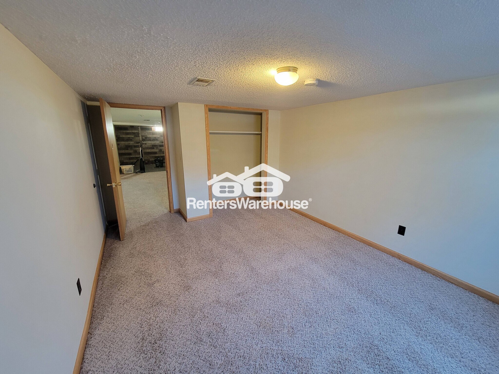 Building Photo - 401 2nd Ave SW