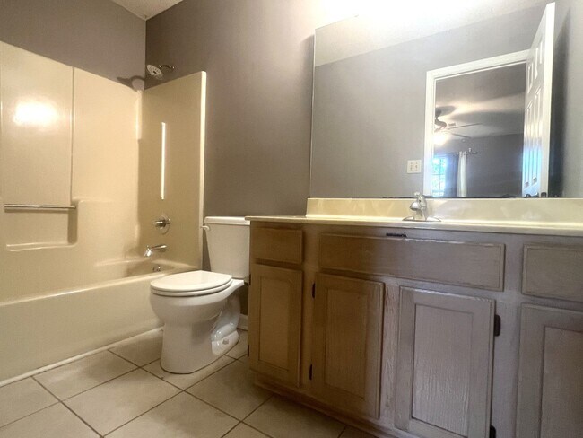 Building Photo - 113 Saddlehorn Dr