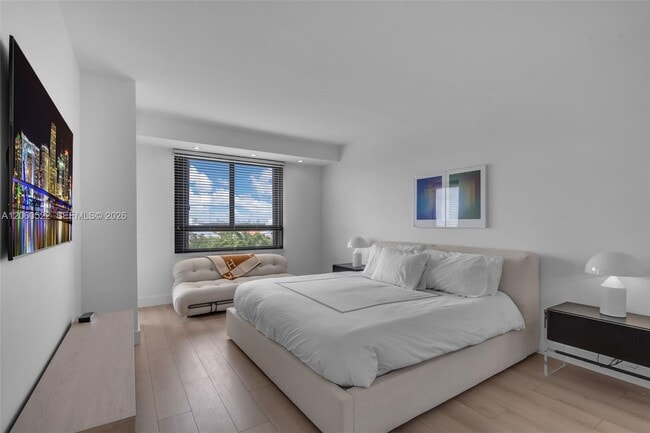 Building Photo - 151 Crandon Blvd