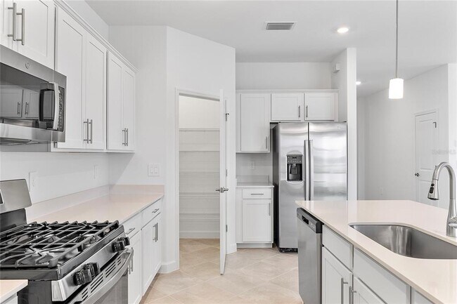 Building Photo - 15077 Anchorage Rd