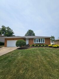 Building Photo - 5648 Beacon Hill Dr