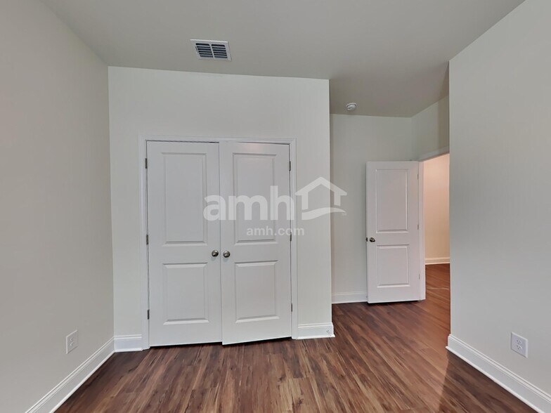 Building Photo - 709 Alcovy Ml Pk