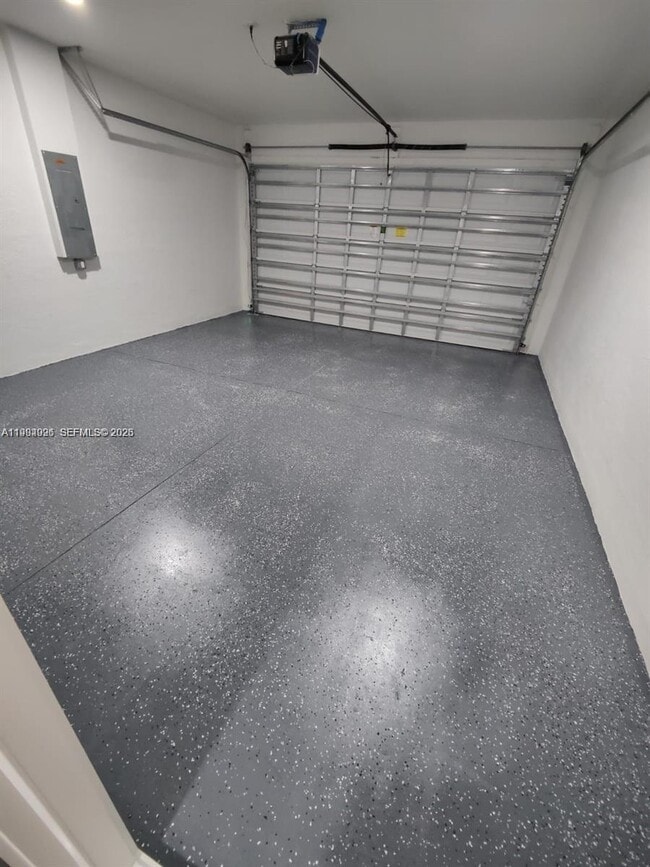 Building Photo - 716 NW 37th Ave