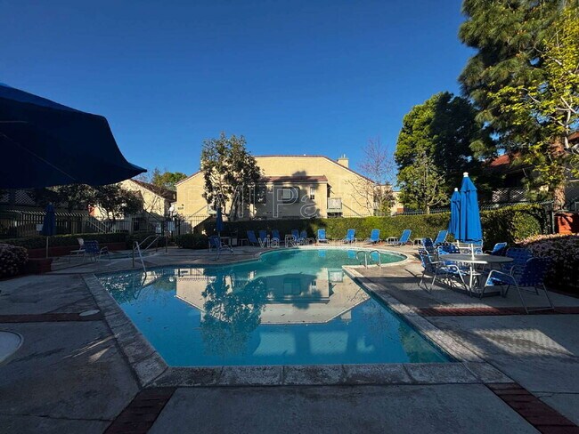 Building Photo - 3509 W Greentree Cir