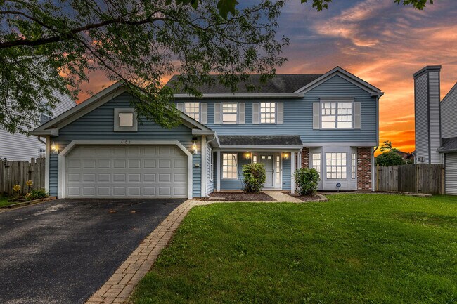 Building Photo - 2S601 River Oaks Dr