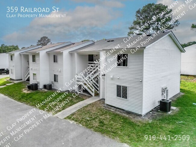 Building Photo - 359 Railroad St