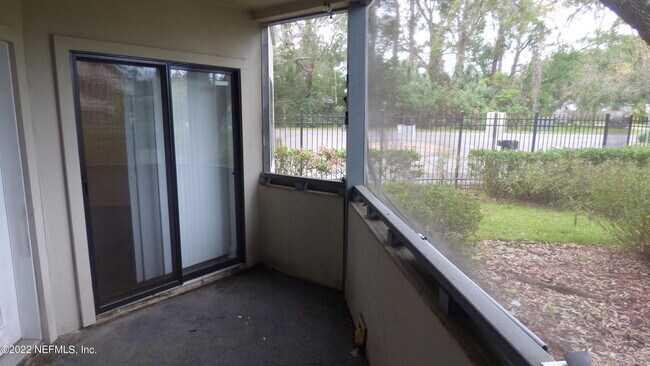 Building Photo - 5615 San Juan Ave