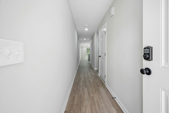 Building Photo - 2630 Kohn Rd
