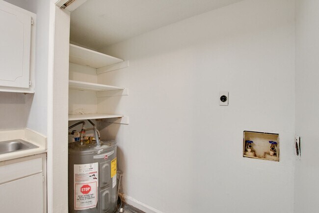 Building Photo - 4906 Cotton Row NW