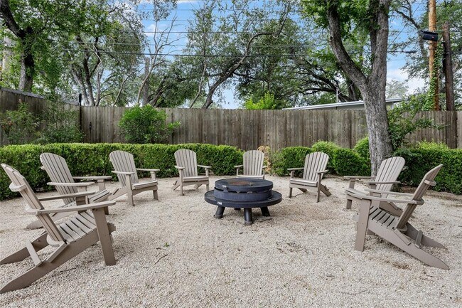 Building Photo - 1803 Mohle Dr