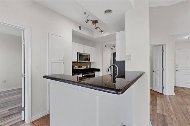 Building Photo - 330 Las Colinas Blvd E